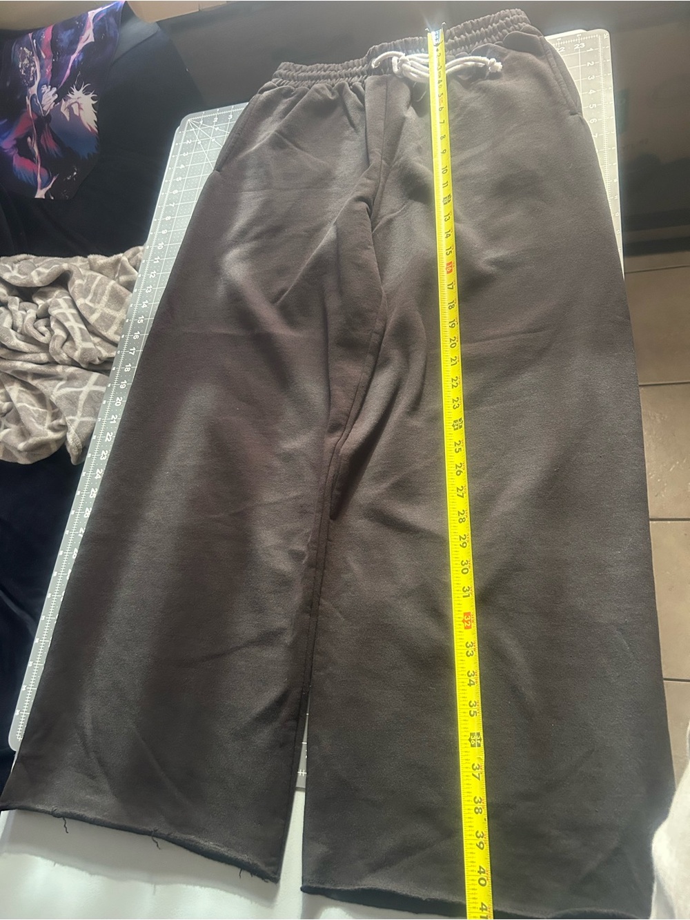 Wide-Leg Black Drawstring Sweatpants - Picture 1 of 6